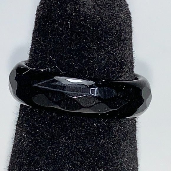 Faceted Onyx Solitaire Rings - Picture 2 of 16